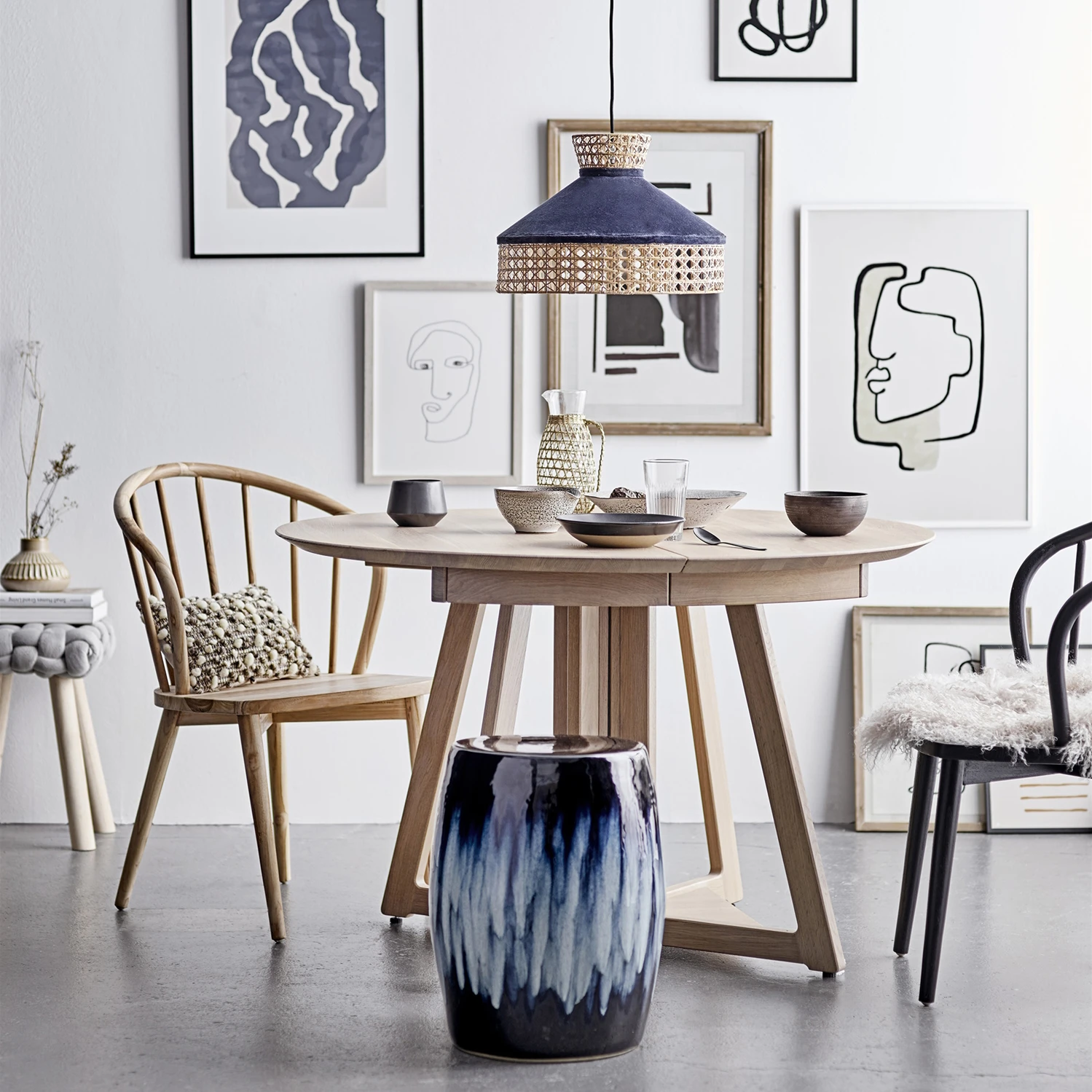 Bloomingville Owen Eettafel Ø 118 Cm 4 Bloomingville Owen Eettafel Ø 118 Cm - Afbeelding 2