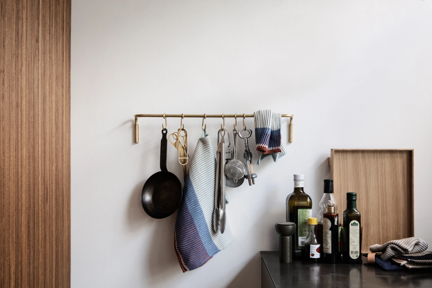 Ferm LIVING Kitchen Keukenstang Met 6 St. Haken 4 Ferm LIVING Kitchen Keukenstang Met 6 St. Haken - Afbeelding 2