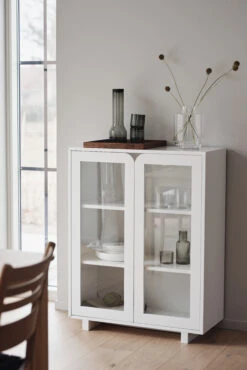 Vidja Lage Vitrinekast -Gubis Winkel 545817 01 40 EnvironmentImage 982de42ca6