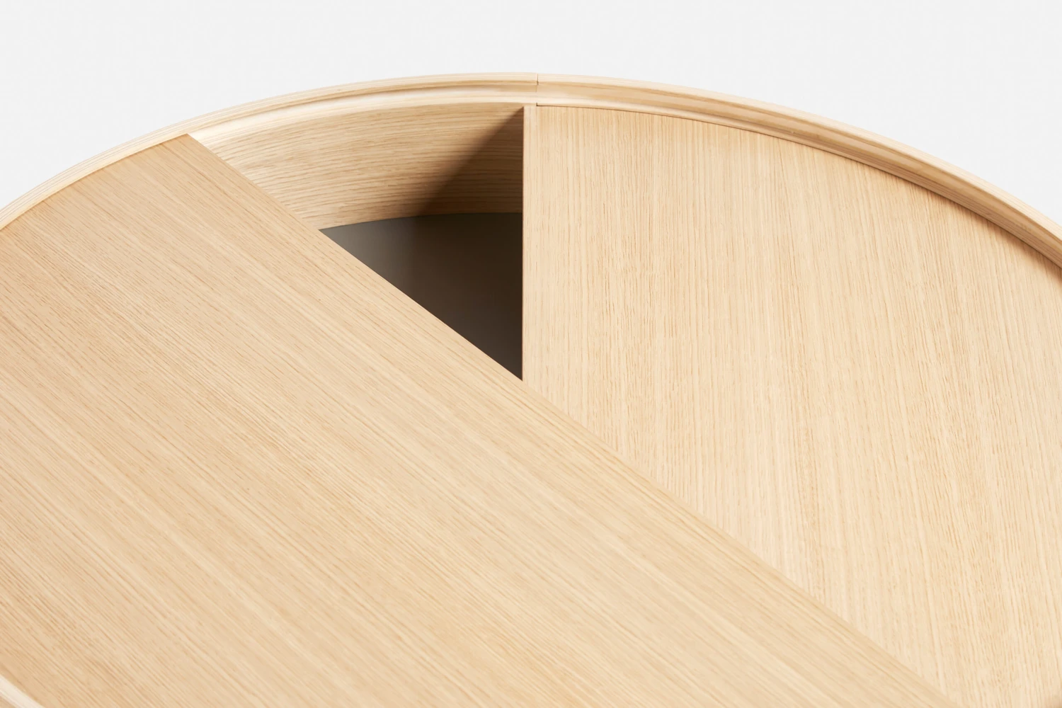 Woud Arc Bijzettafel Ø89 Cm 6 Woud Arc Bijzettafel Ø89 Cm - Afbeelding 4