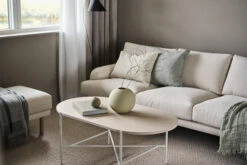 Aplaryd Ovale Salontafel -Gubis Winkel 566515 01 5 EnvironmentImage 823d87eadf