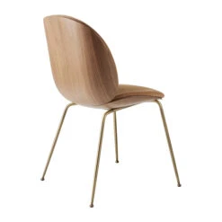 Gubi Beetle Aan De Voorkant Beklede Stoel Walnoot -Gubis Winkel 570579 01 3 ProductImageExtra e1a93e12c6