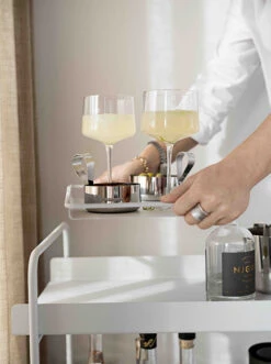 Zone Denmark A-Cocktail Serveertrolley -Gubis Winkel 572245 01 12 ModelImage d6dfbd3d92