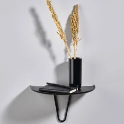 Zone Denmark A-Shelf Plank -Gubis Winkel a shelf hylla zone miljo 1 f953162920