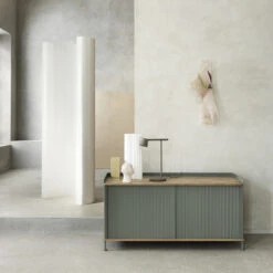 Muuto Enfold Low Sideboard -Gubis Winkel enfold miljC3B6bild 1 e67b023370
