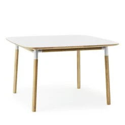 Normann Copenhagen Form Tafel 120x120 Cm